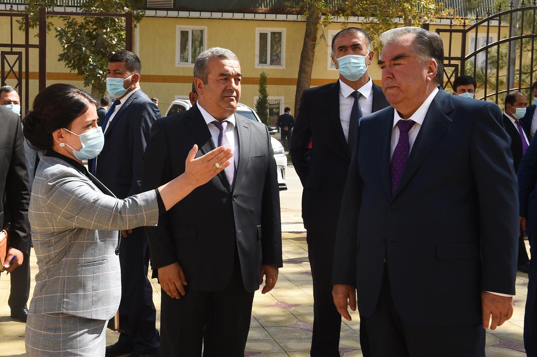 Ифтитоҳи Муассисаи таҳсилоти миёнаи умумии №1 дар ноҳияи Темурмалик