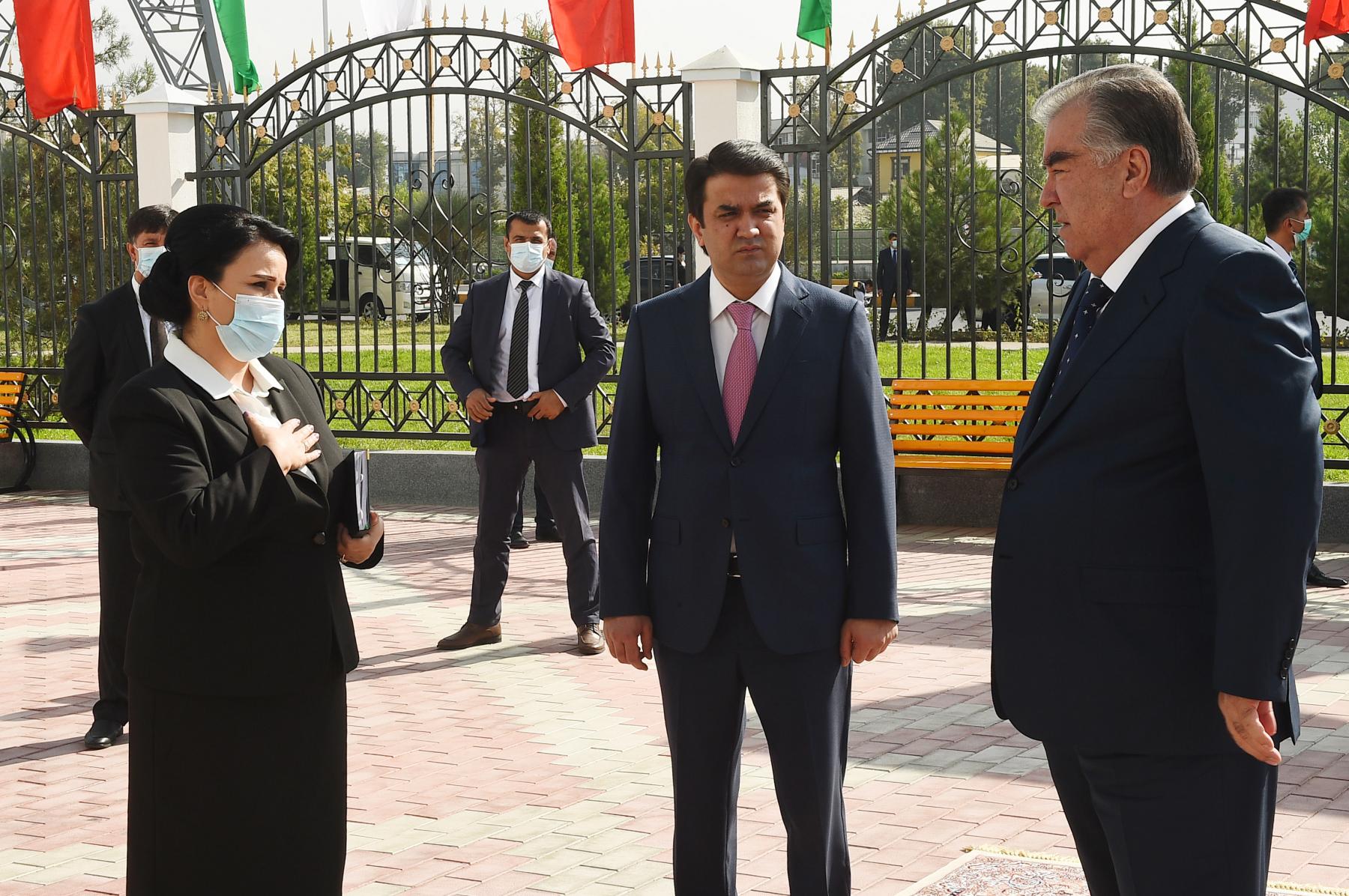 Ифтитоҳи Муассисаи давлатии таълимии "Гимназияи №4 барои хонандагони болаёқат”-и шаҳри Душанбе