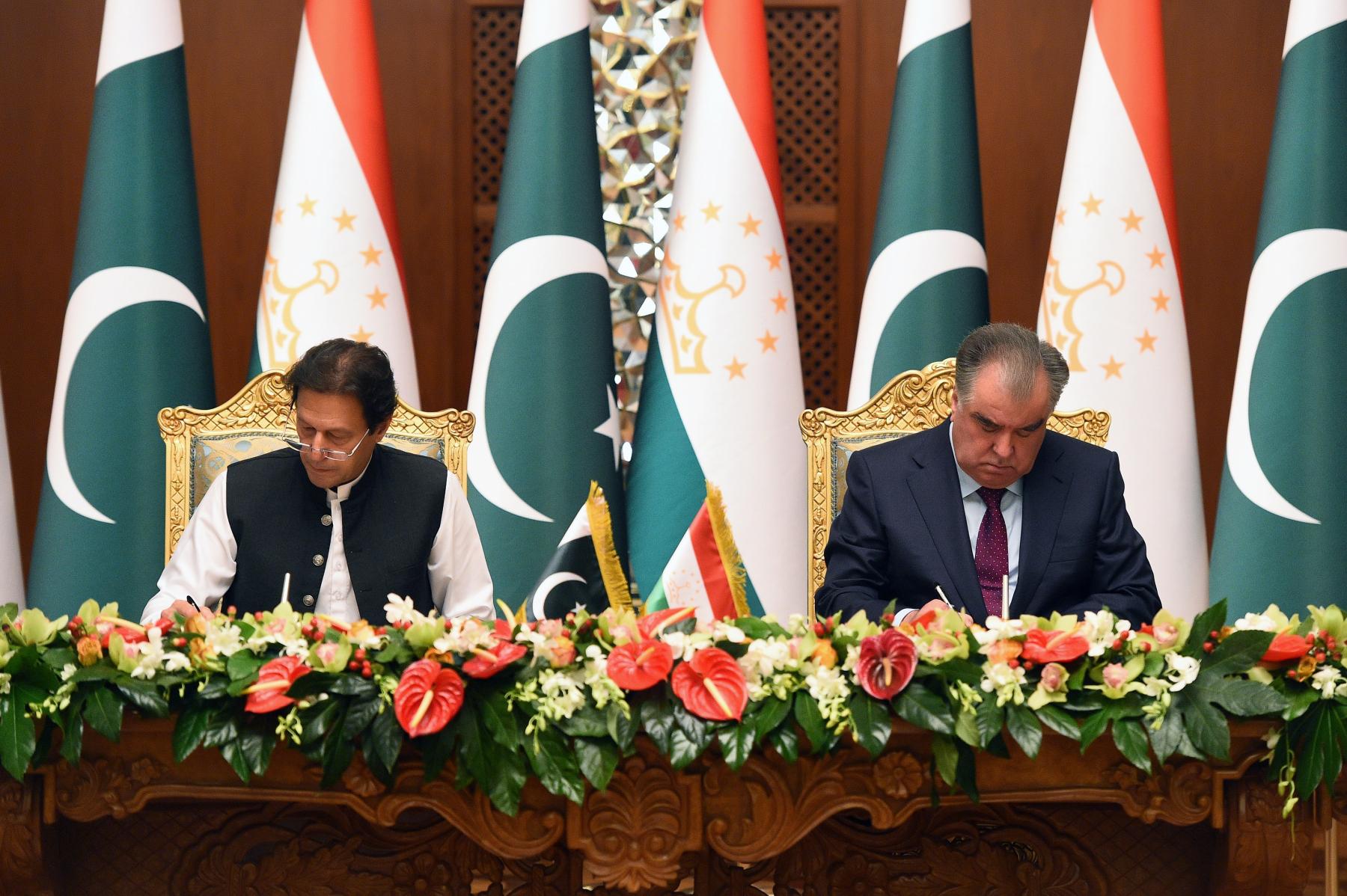 Маросими имзои санадҳои нави ҳамкории Тоҷикистону Покистон