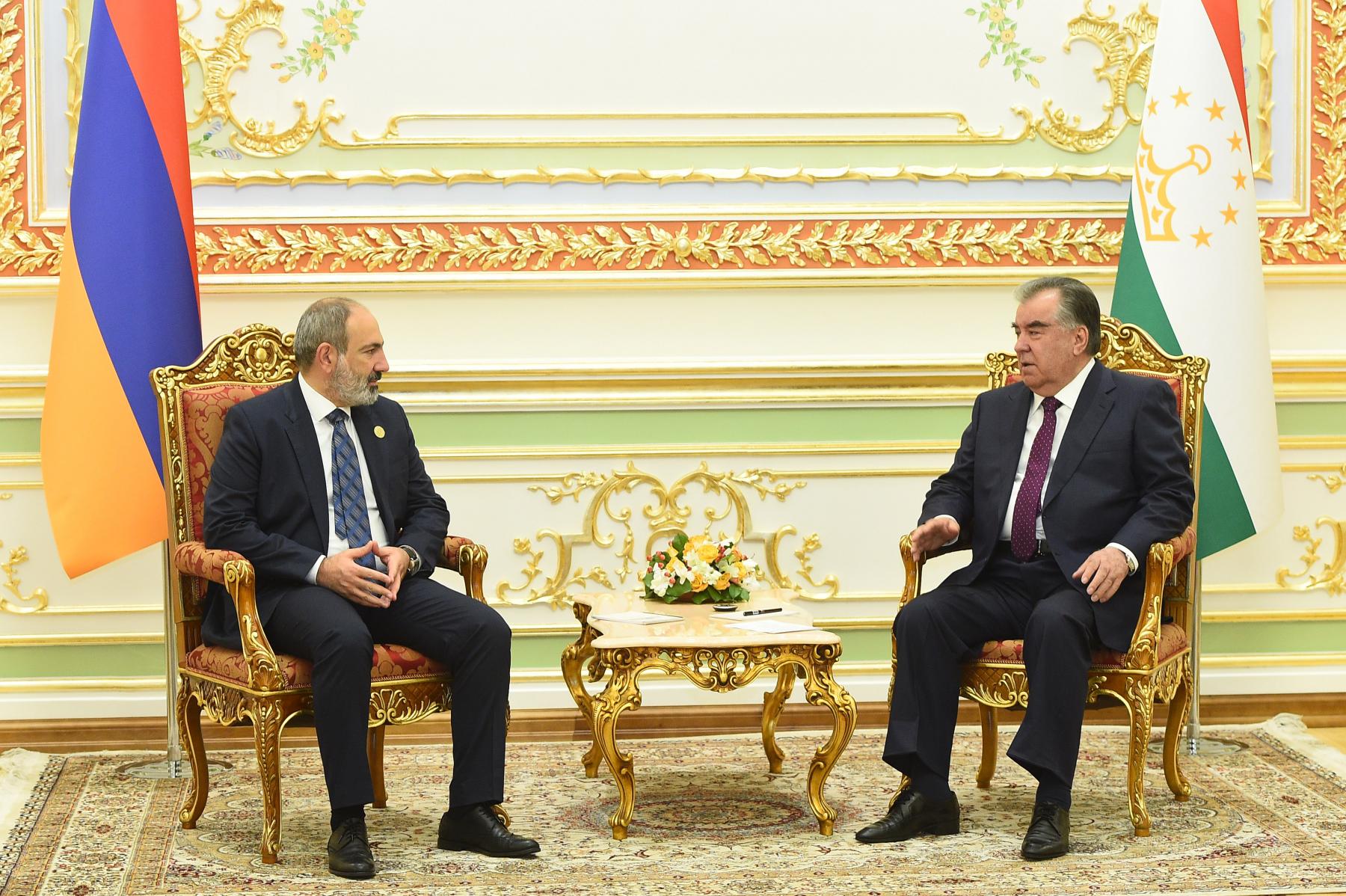  Мулоқот бо Сарвазири Ҷумҳурии Арманистон Никол Пашинян