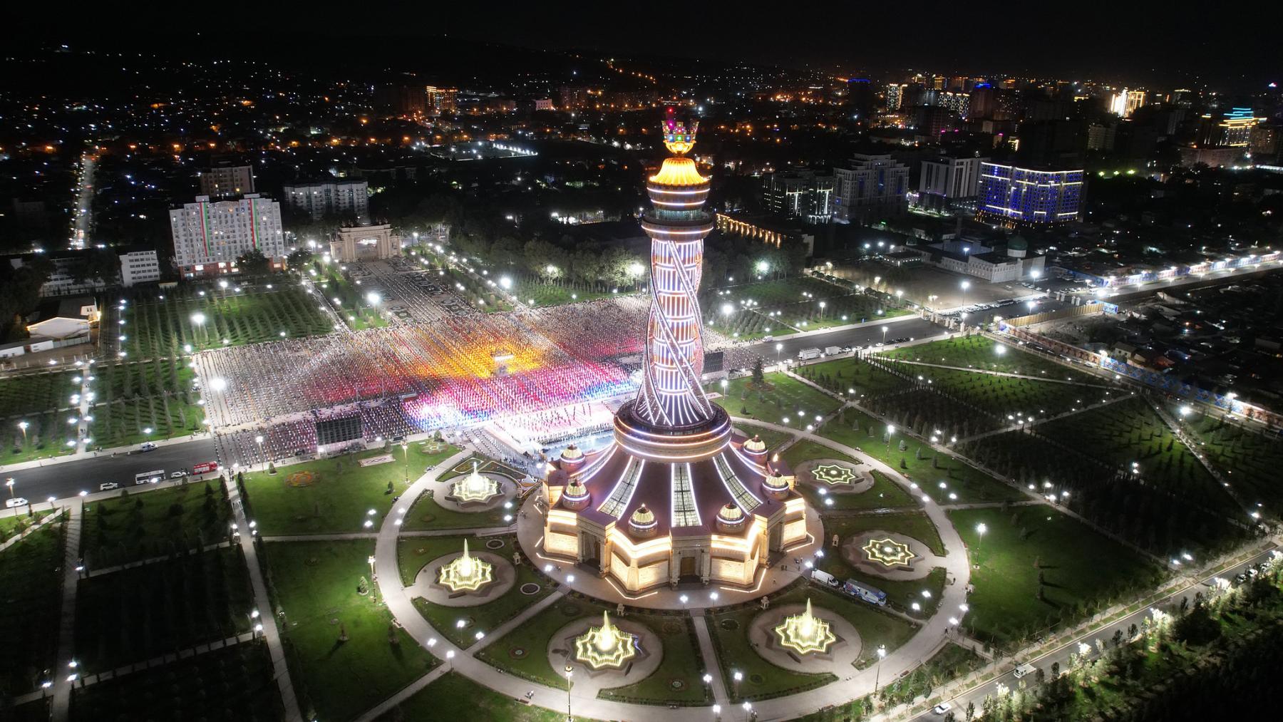 ИФТИТОҲИ МАЙДОНИ “ИСТИҚЛОЛ” ВА МАҶМААИ МЕЪМОРИИ РАМЗИ “ИСТИҚЛОЛ” ДАР ШАҲРИ ДУШАНБЕ