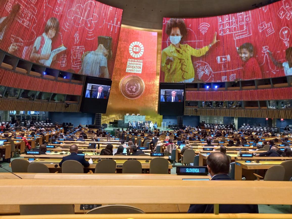 ИШТИРОКИ МУОВИНИ ЯКУМИ ВАЗИРИ МАОРИФ ВА ИЛМ ДАР САММИТИ ДИГАРГУНСОЗИИ МАОРИФ